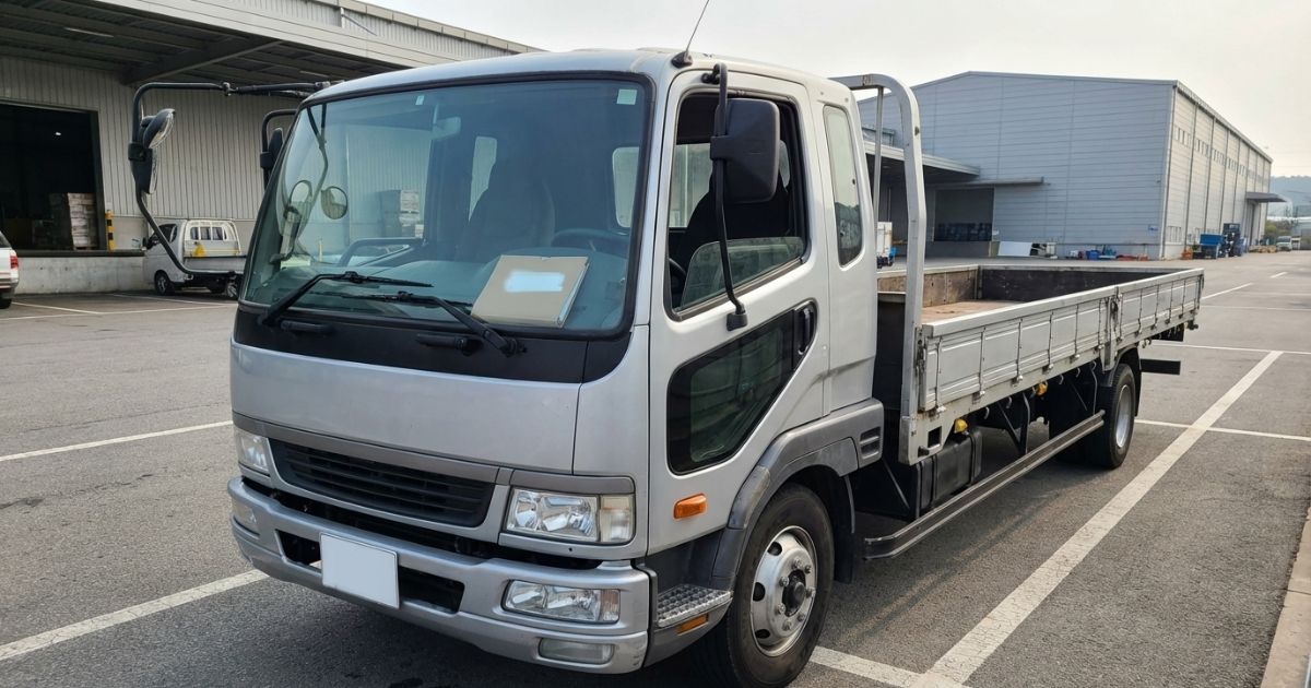 4tトラックを準中型免許で運転できるか判断する前の現場イメージ